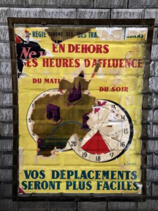 decouverte-des-affiches-du-metro-des-annees-1950-a-la-station-trinite-d-estienne-d-orves-2